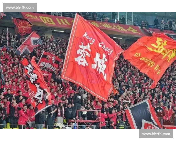 致命失误送登顶良机！蓉城争冠战翻船，刘殿座绝望，媒体人怒喷